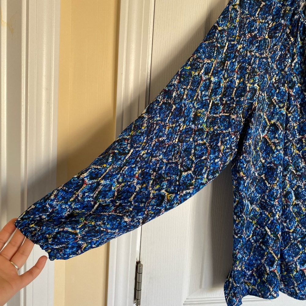 MARIE OLIVER 100% Silk Blouse Top Large Blue NWOT - Picture 7 of 10